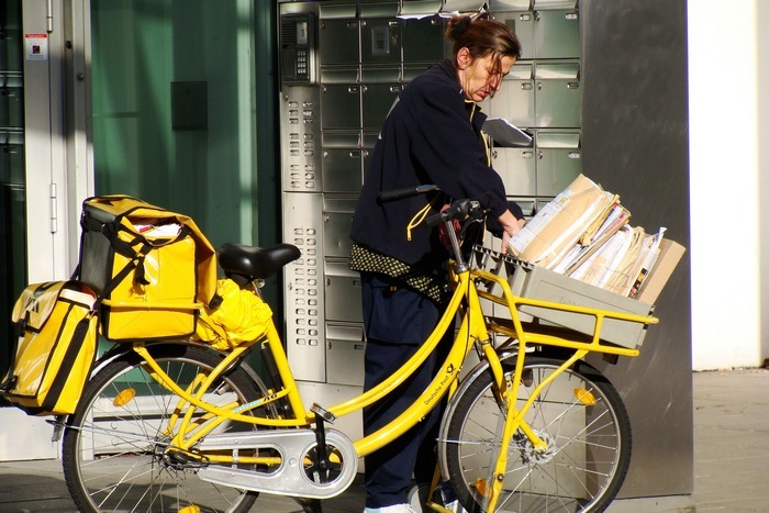 Пощенските служби на Полша Швеция Дания Финландия и Австралия са